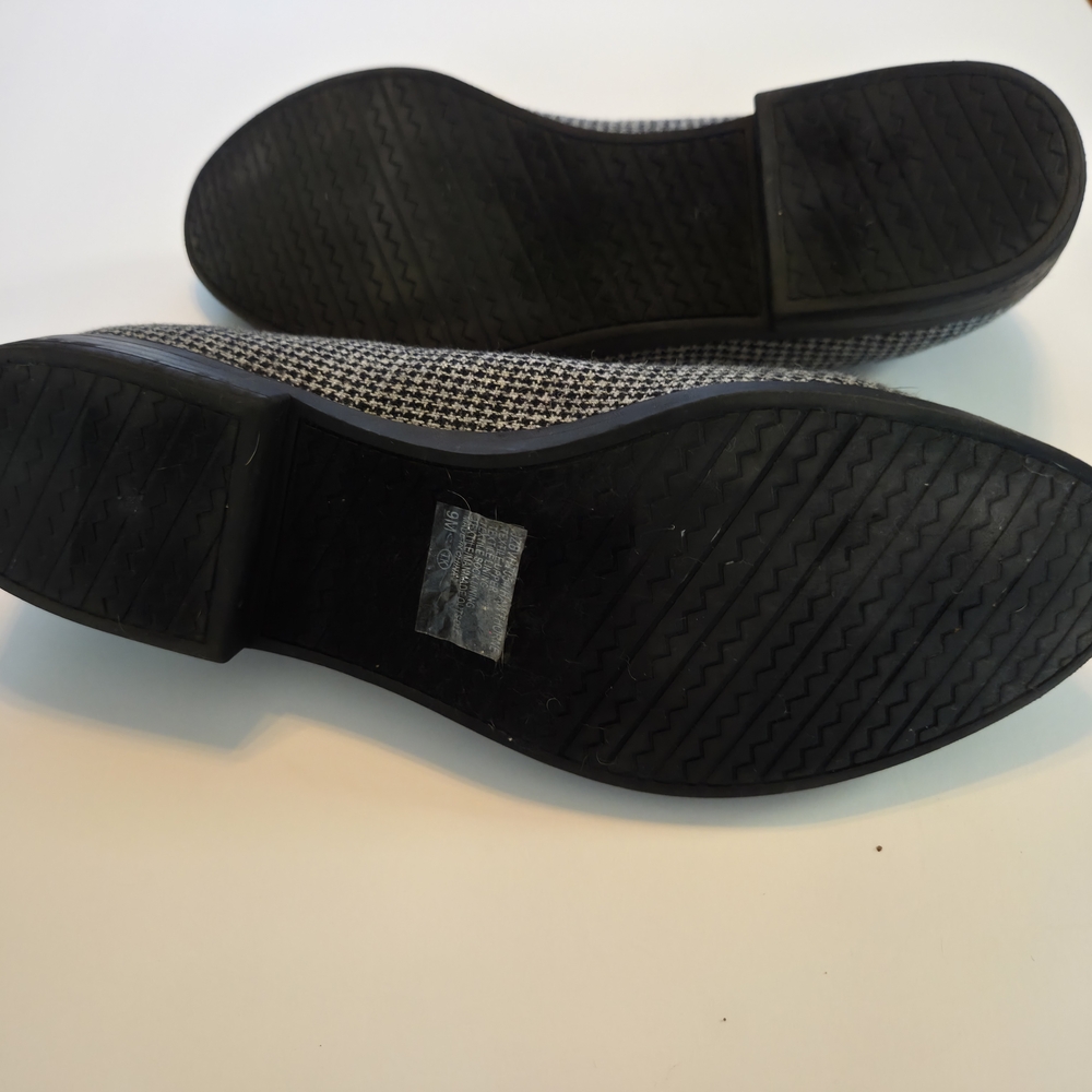 Jellypop Black and White Houndstooth Loafers - Picture 6 of 6